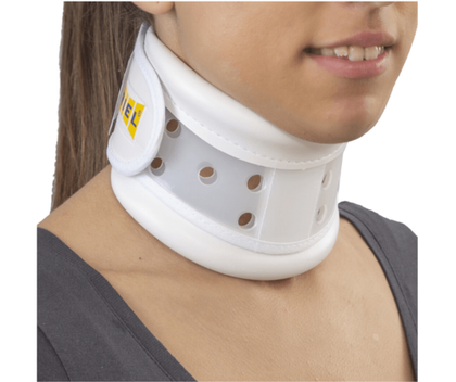 קולר צוואר פלסטיק קשיח איכותי לטיפול והקלה פציעות בצוואר | מידה M | אוריאל | URIEL