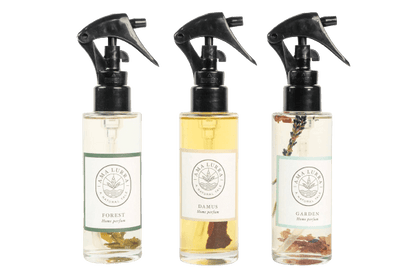 מארז בשמי הבית | מכילים תמציות שמנים אתרים | לבישום חלל הבית, אריגים, סדינים או בגדים